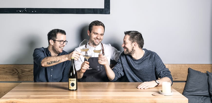 RP219_MAST_Weinbar_Team1_Slider