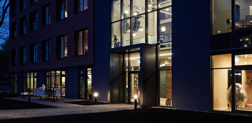 hotel-FREIgeist-aussenansicht-slider