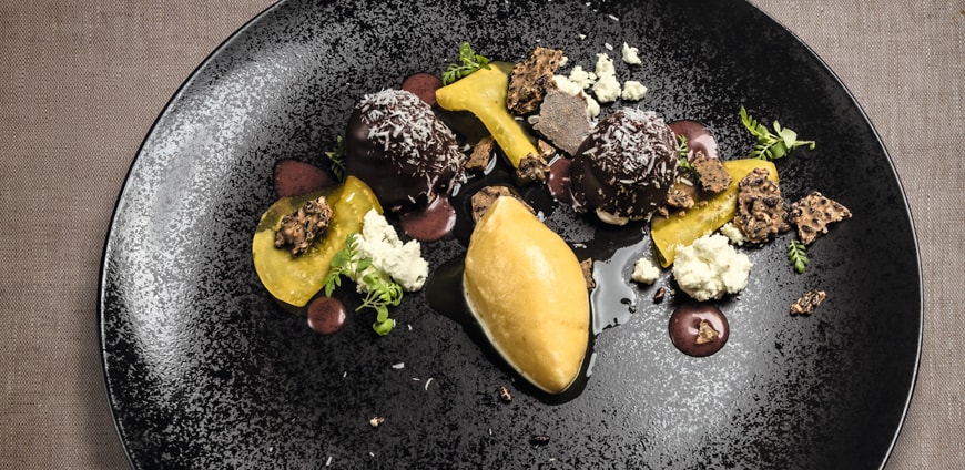 rp220_coverstory_slider3