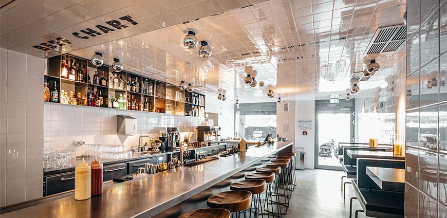 sir-savigny-05-slider