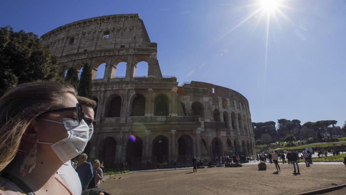 B9722820156Z.1_20200305175158_000G2CFLMBHF.2-0-1132x637