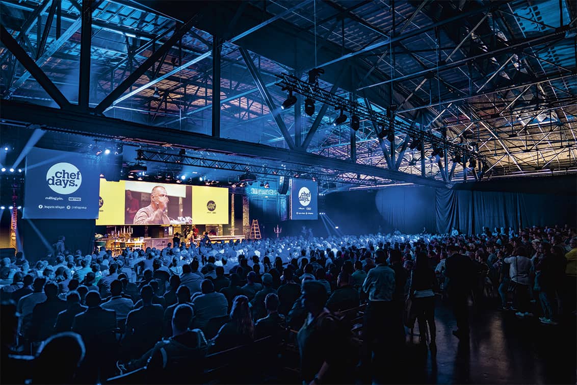 ROLLING PIN. CONVENTIONS