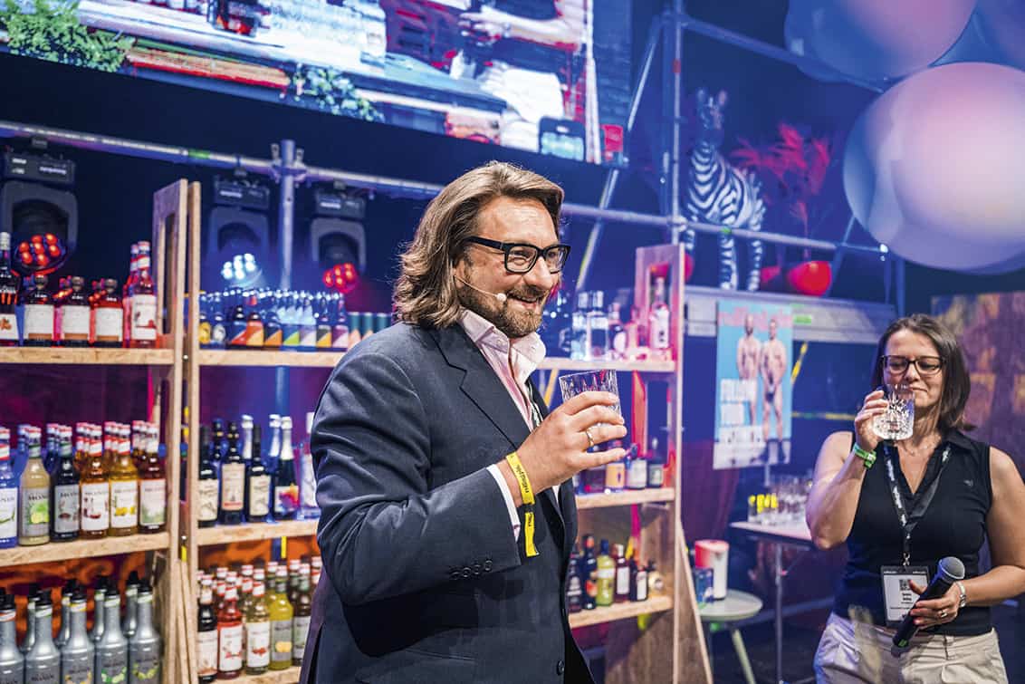 ROLLING PIN.CONVENTION