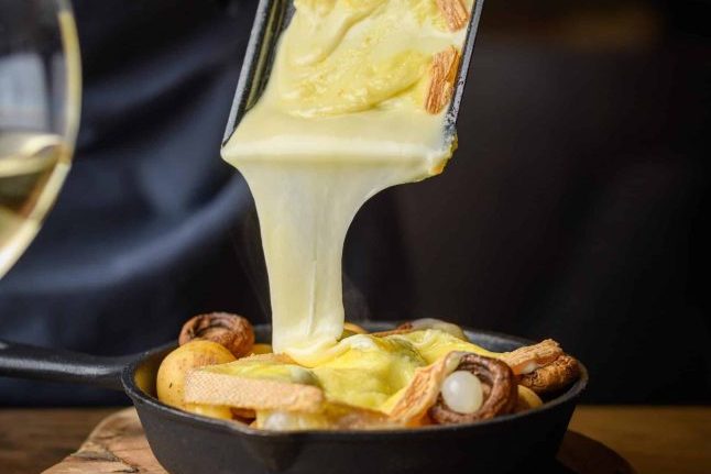 Raclette-3-scaled-e1661426651513