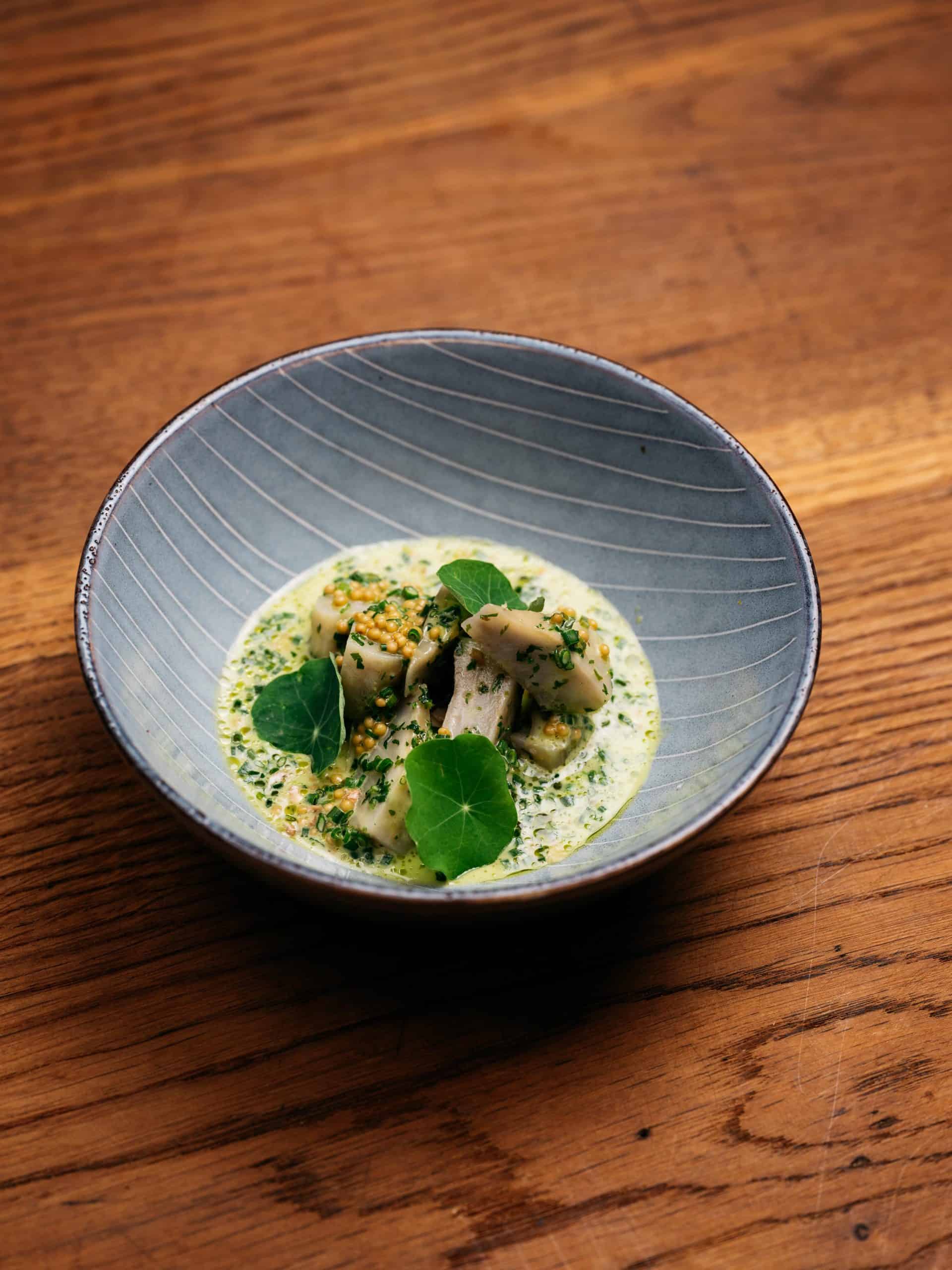 11_TIAN_Bistro_am_Berg_Zuers_c_Ingo_Pertramer-scaled