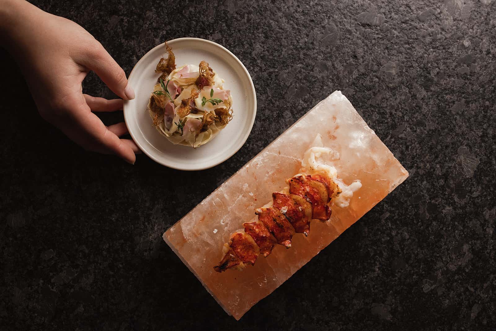 achromaticphotography-2_Am_Pfarrhof_Speisen