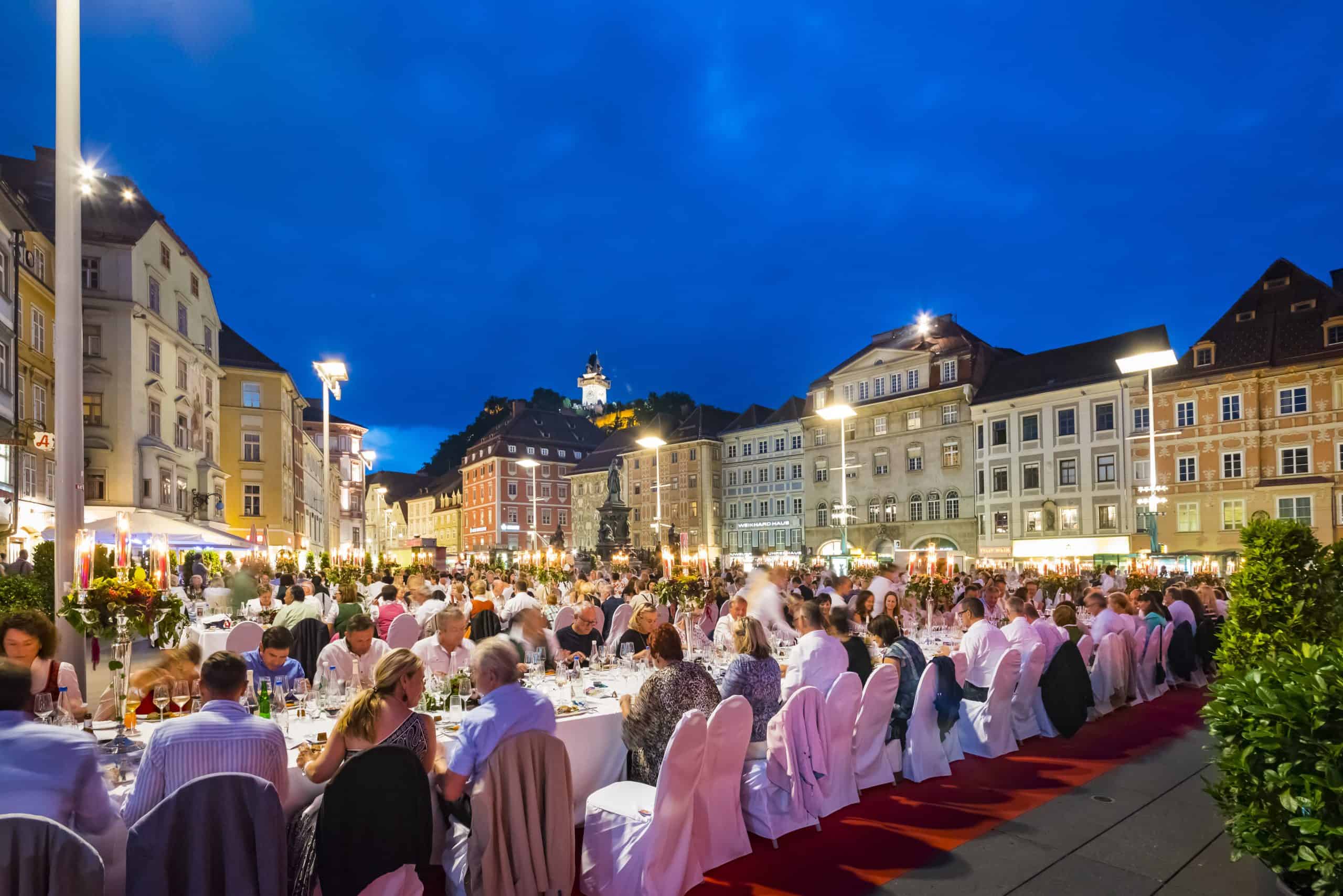 Lange-Tafel-2016-c-Graz-Tourismus-Werner-Krug-119-scaled