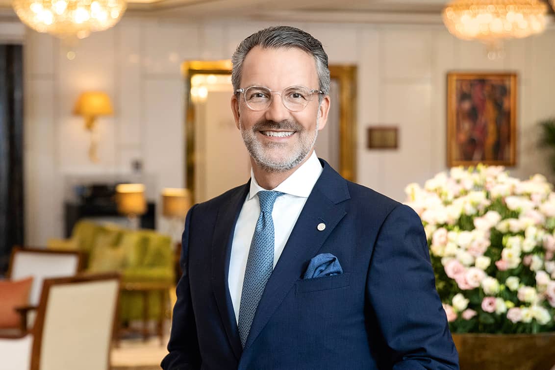 rp279-tait-cyrus-heydarian-1