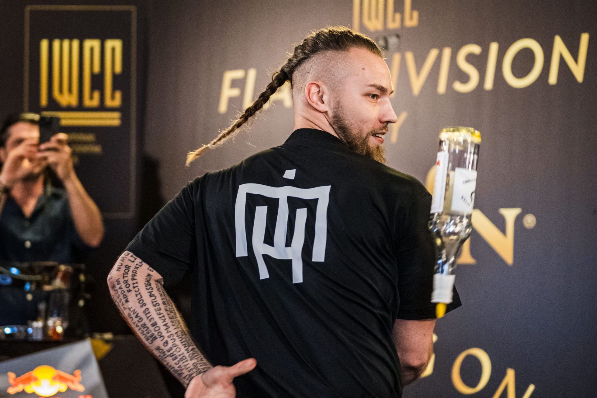 Flair_Division_91208-scaled-e1710949669579