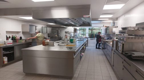 Breitenfelderhof-Kueche-1-2