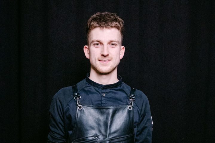 Philipp-Josef-Klein_Sous-Chef_c_Ira-Hendricks-e1768567202307