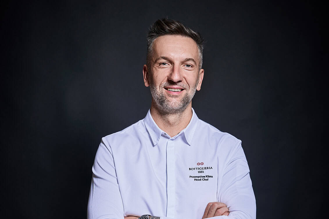 rp293-spst-hangar7-5