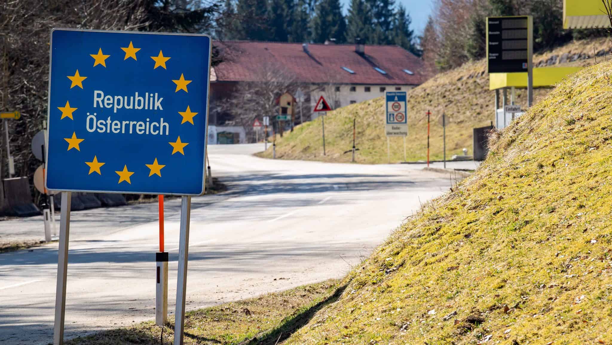 санкт-гильген. граница австрии и италии. австрия въезд. немецкие туристы. транзит через австрию.