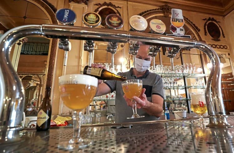 belgien-bar-theke-bier-craft-beer-corona
