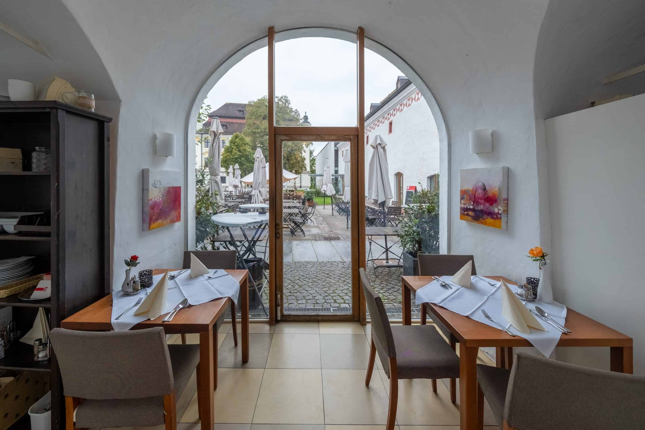 Schloss_Restaurant_Traun-12_Credit-Jochen-Lorenz-scaled